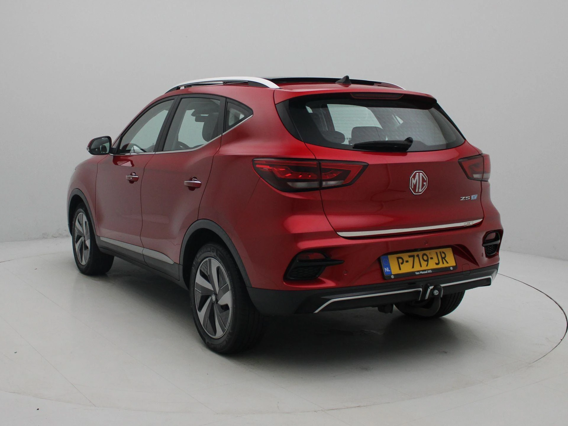 MG-ZS EV-image-1