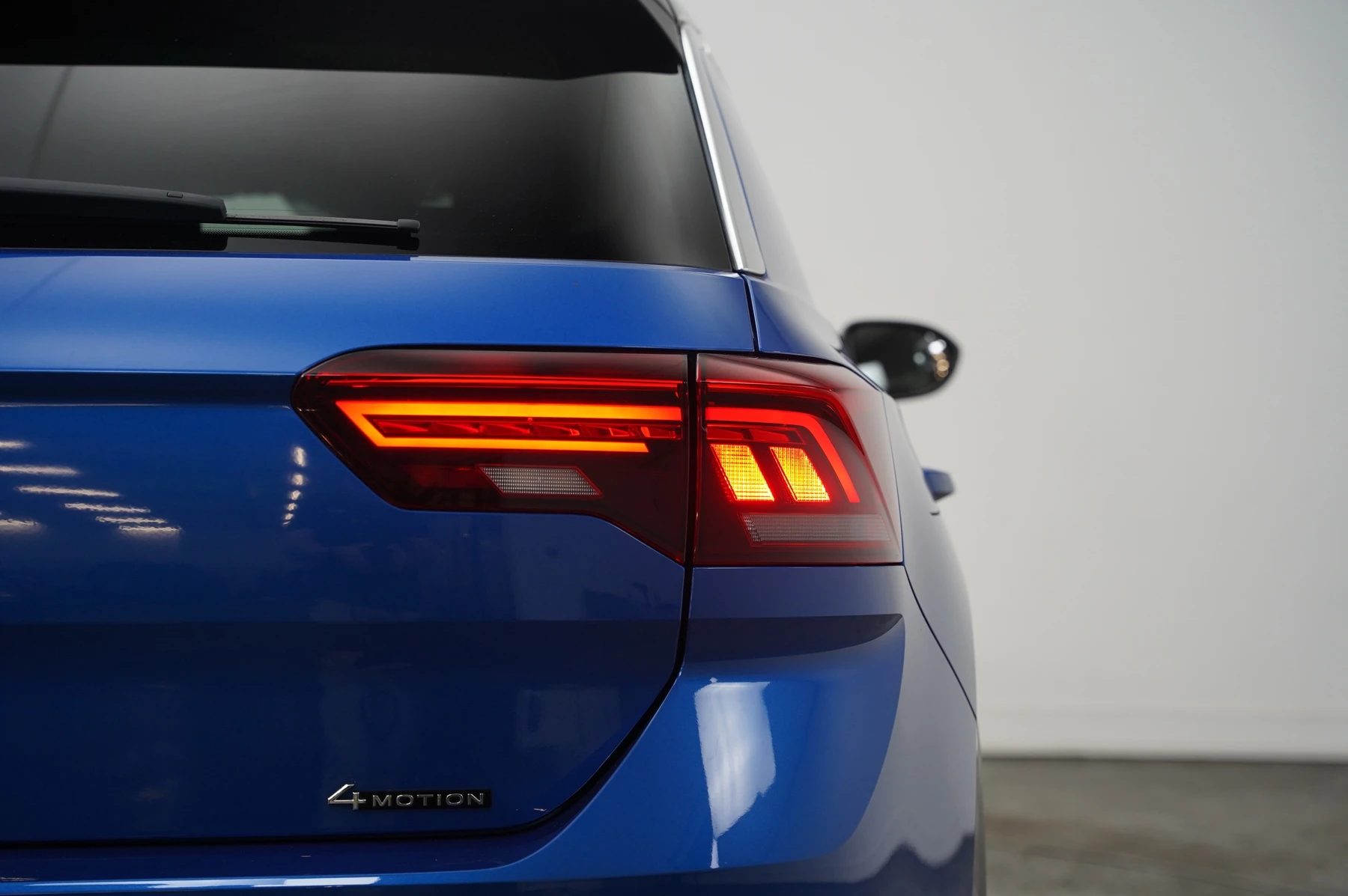 Volkswagen-T-Roc-image-30