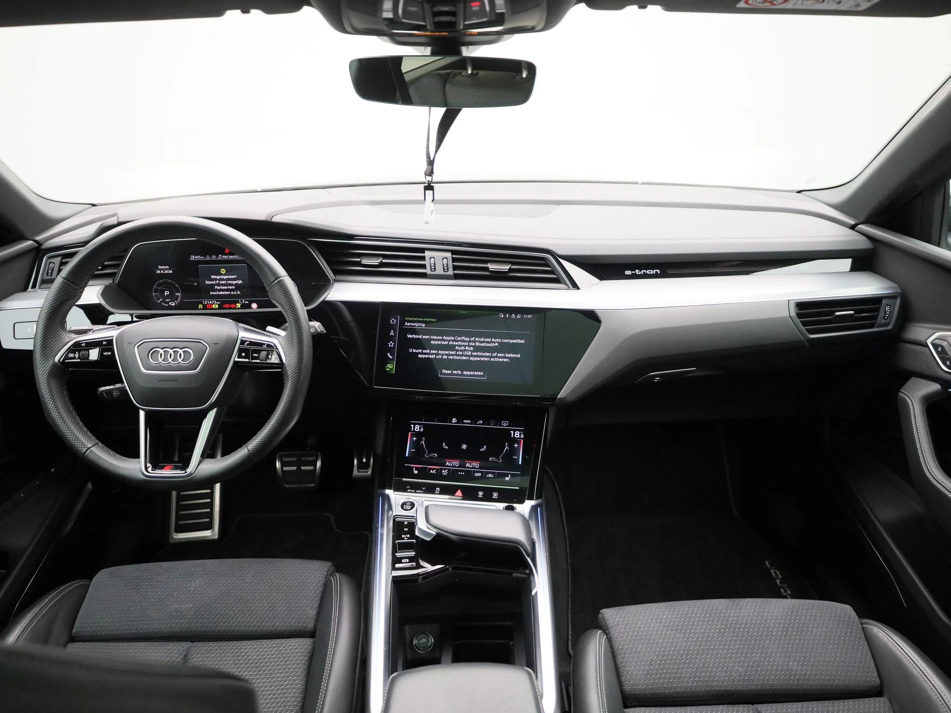 Audi-Q8 e-tron-image-35