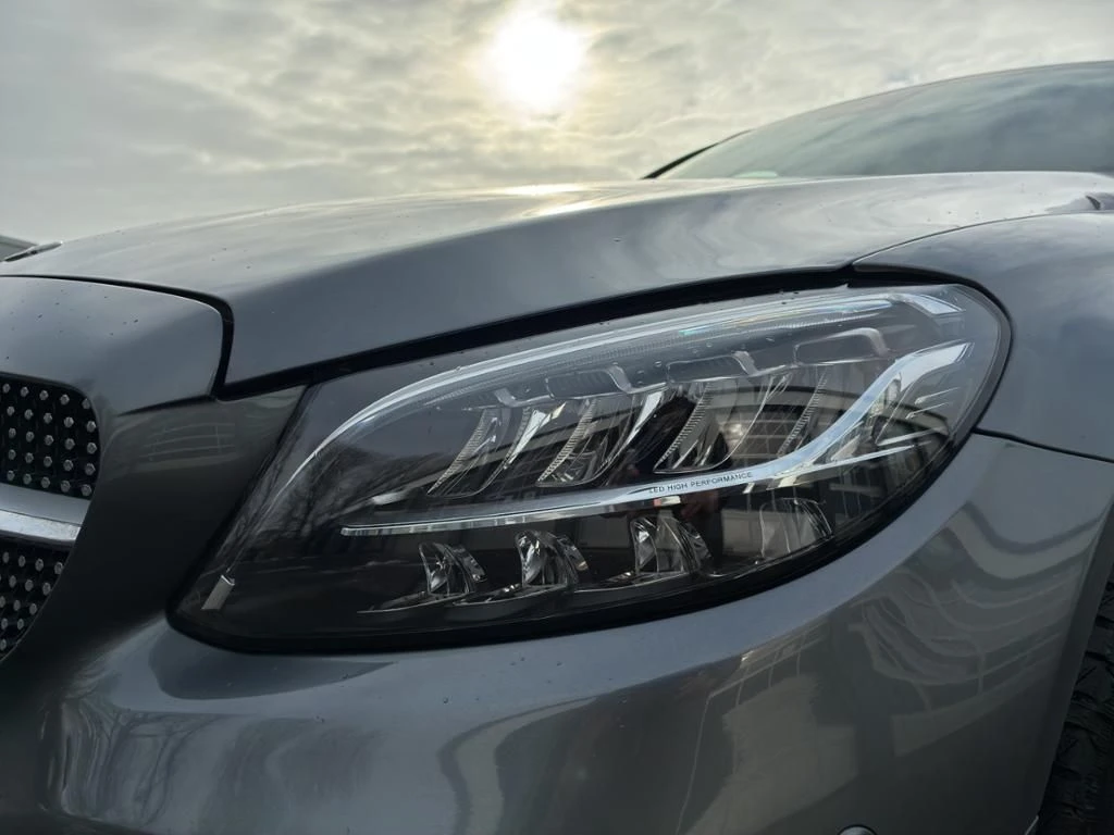 Mercedes-Benz-C-Klasse 300 de-image-12