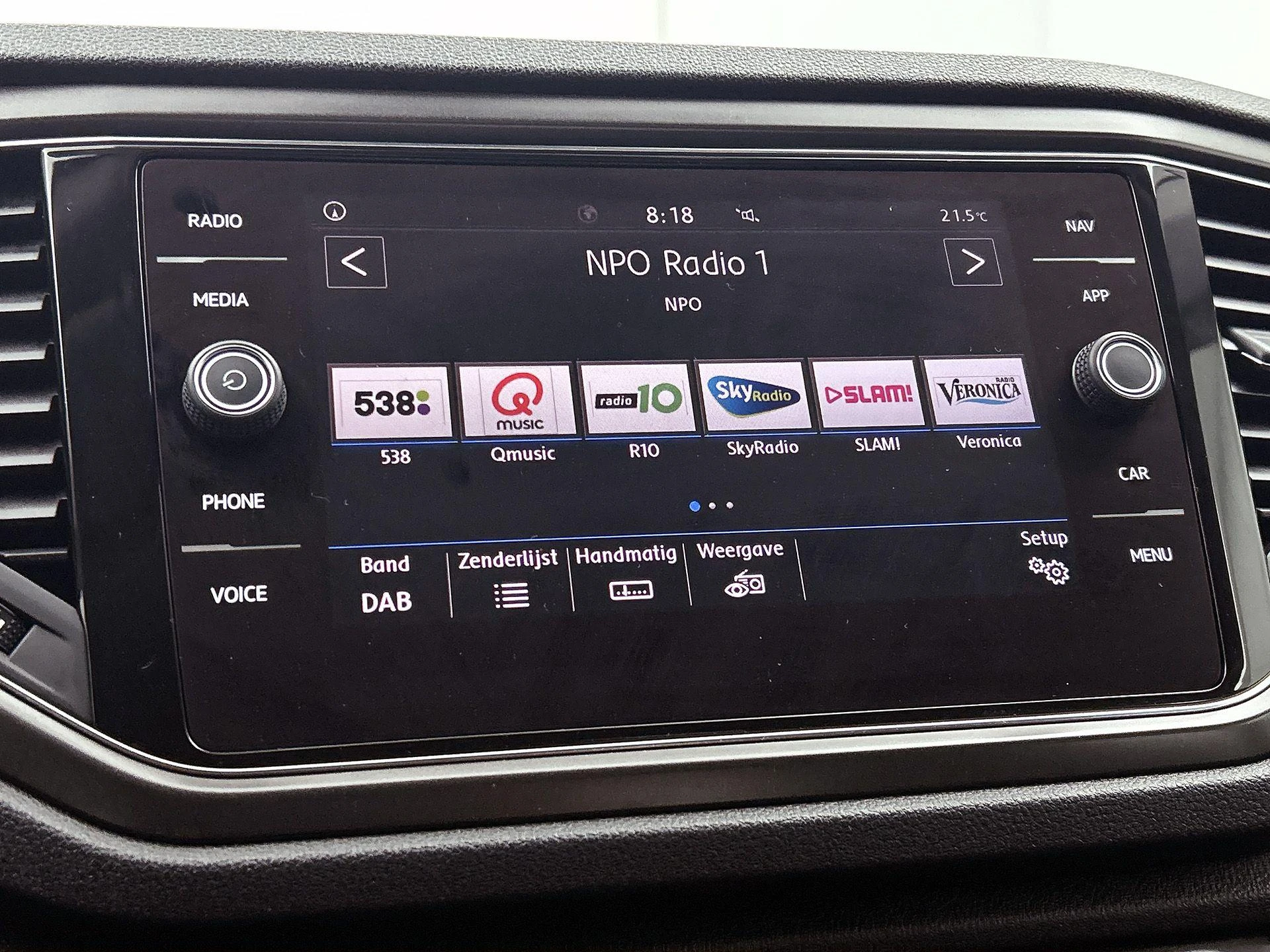 Volkswagen-T-Roc-image-6