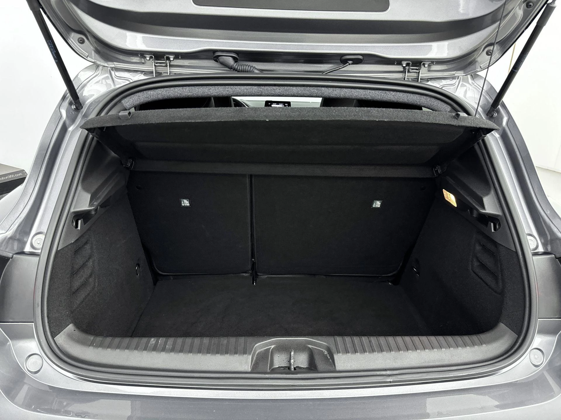 Renault-Clio-image-18