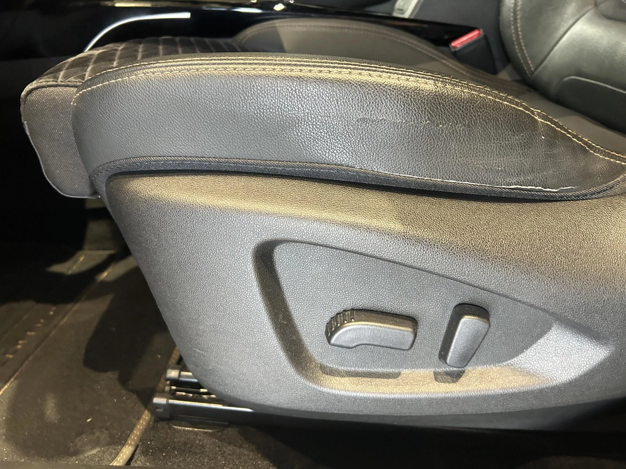 Renault Kadjar TCe 140 EDC GPF Black Edition