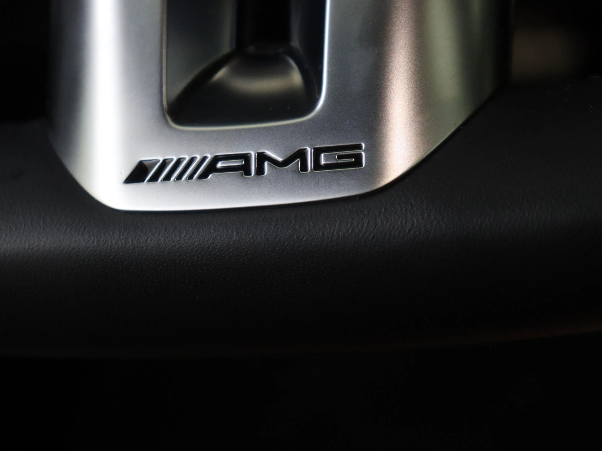 Mercedes-Benz-E-Klasse-image-30