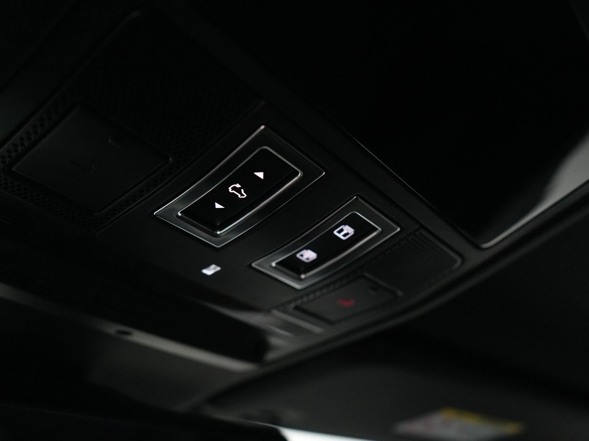 Land Rover-Defender-image-17