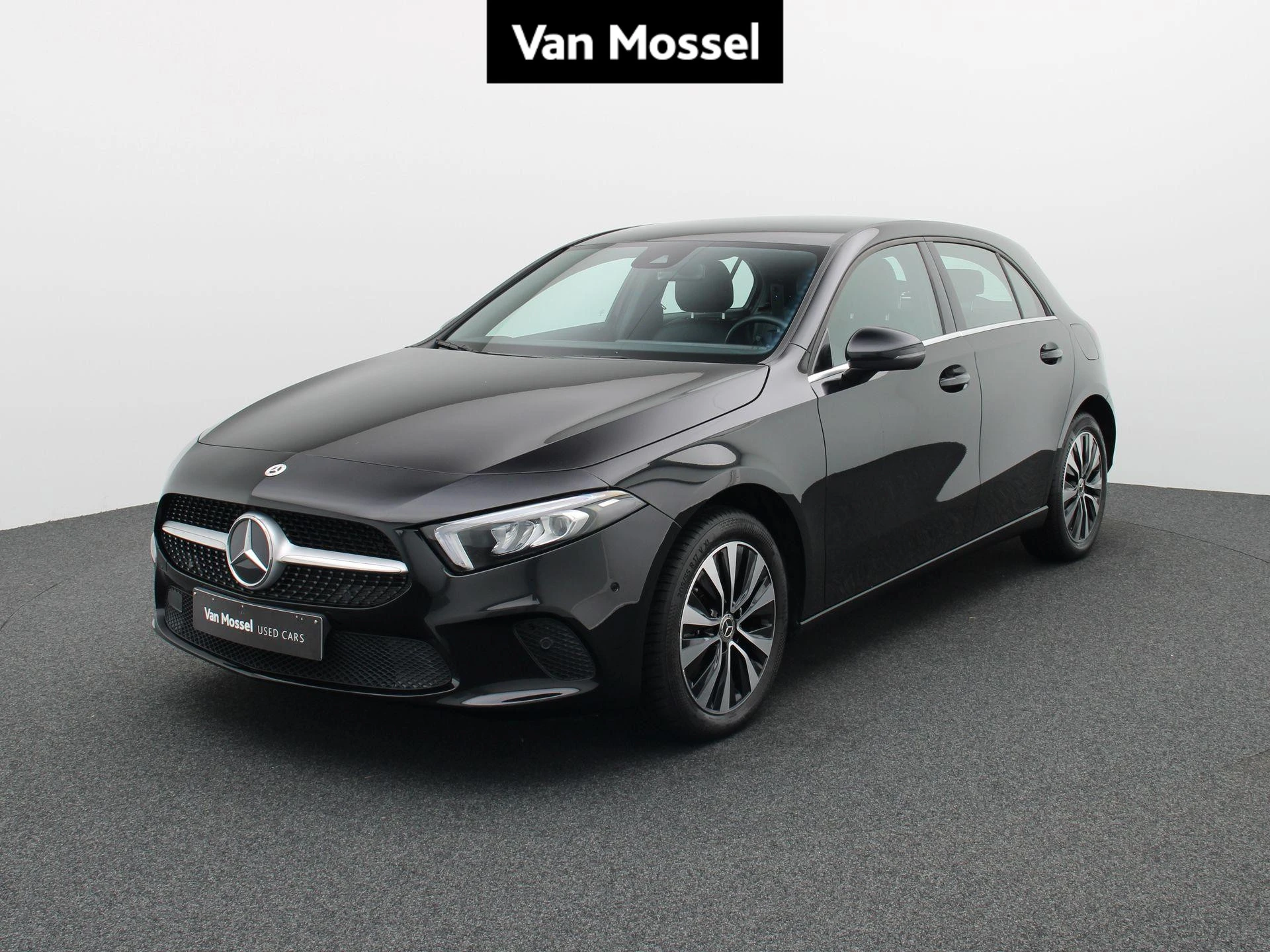 Mercedes-Benz-A-Klasse-image-0