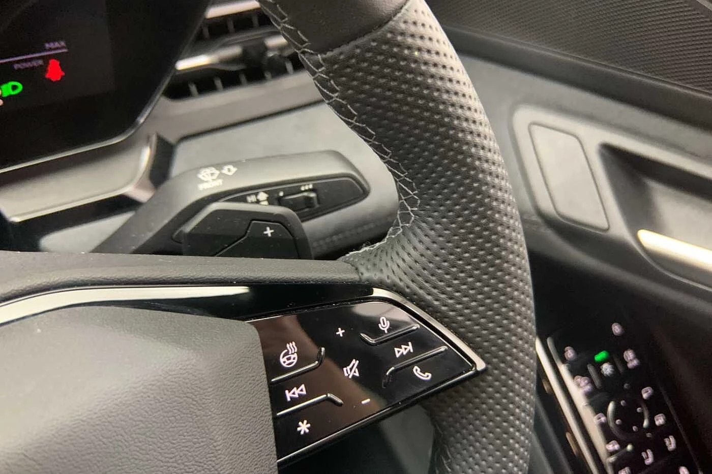 Audi-Q6 e-tron-image-20