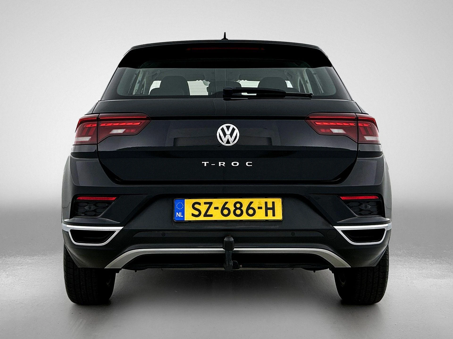 Volkswagen-T-Roc-image-2