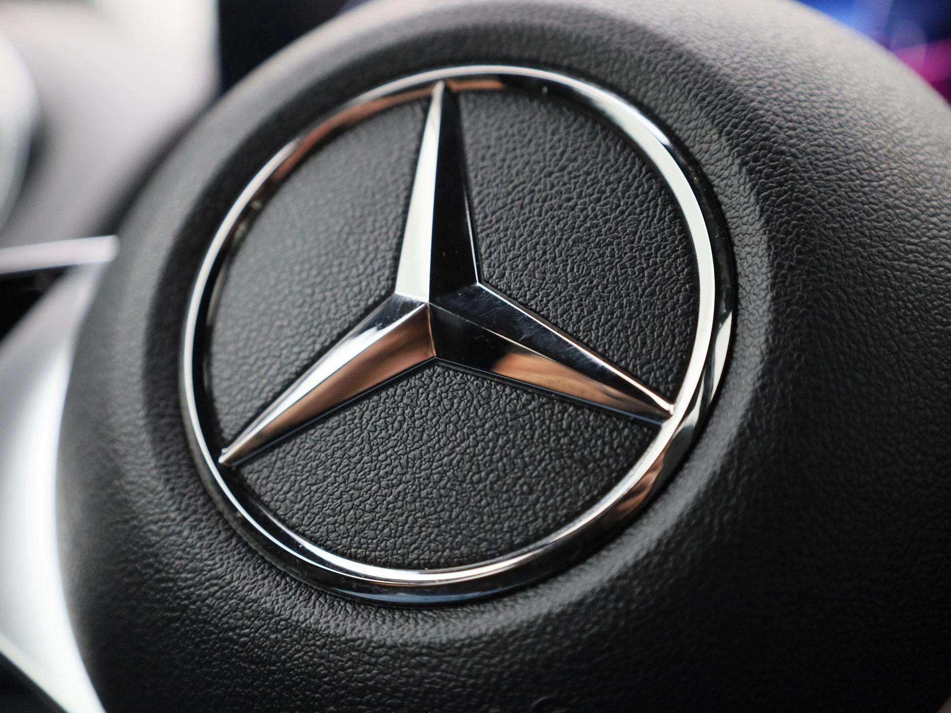 Mercedes-Benz-GLB-image-34