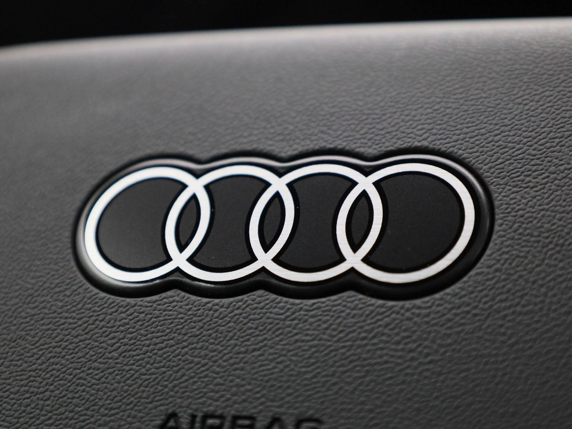 Audi-Q6 e-tron-image-37
