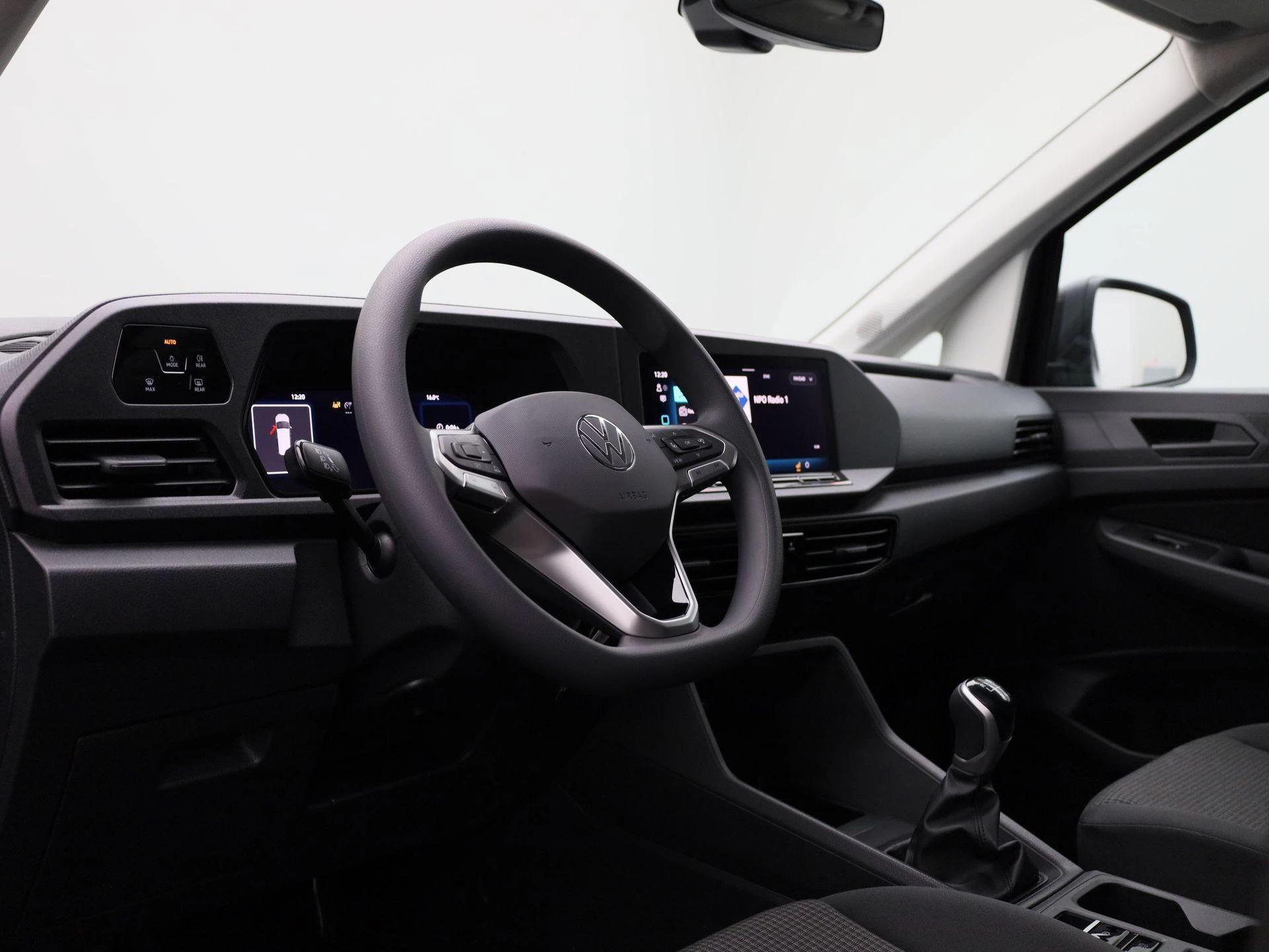 Volkswagen-Caddy-image-14