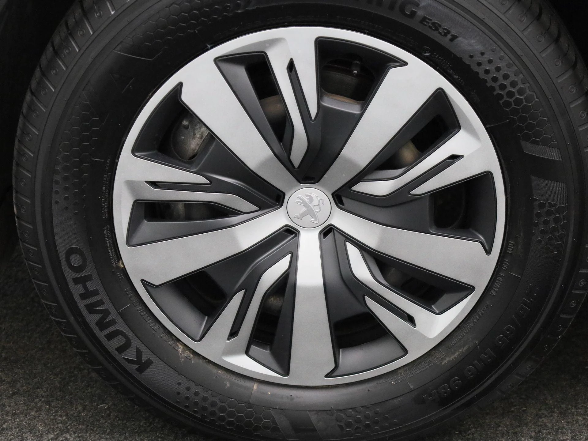 Peugeot e-2008 e-2008 Active Pack