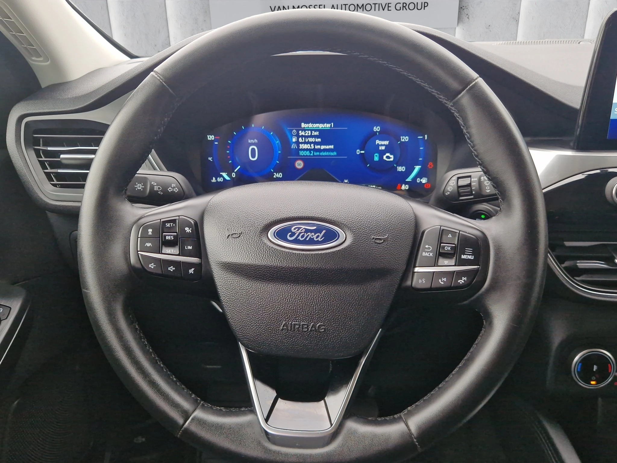 Ford-Kuga-image-12