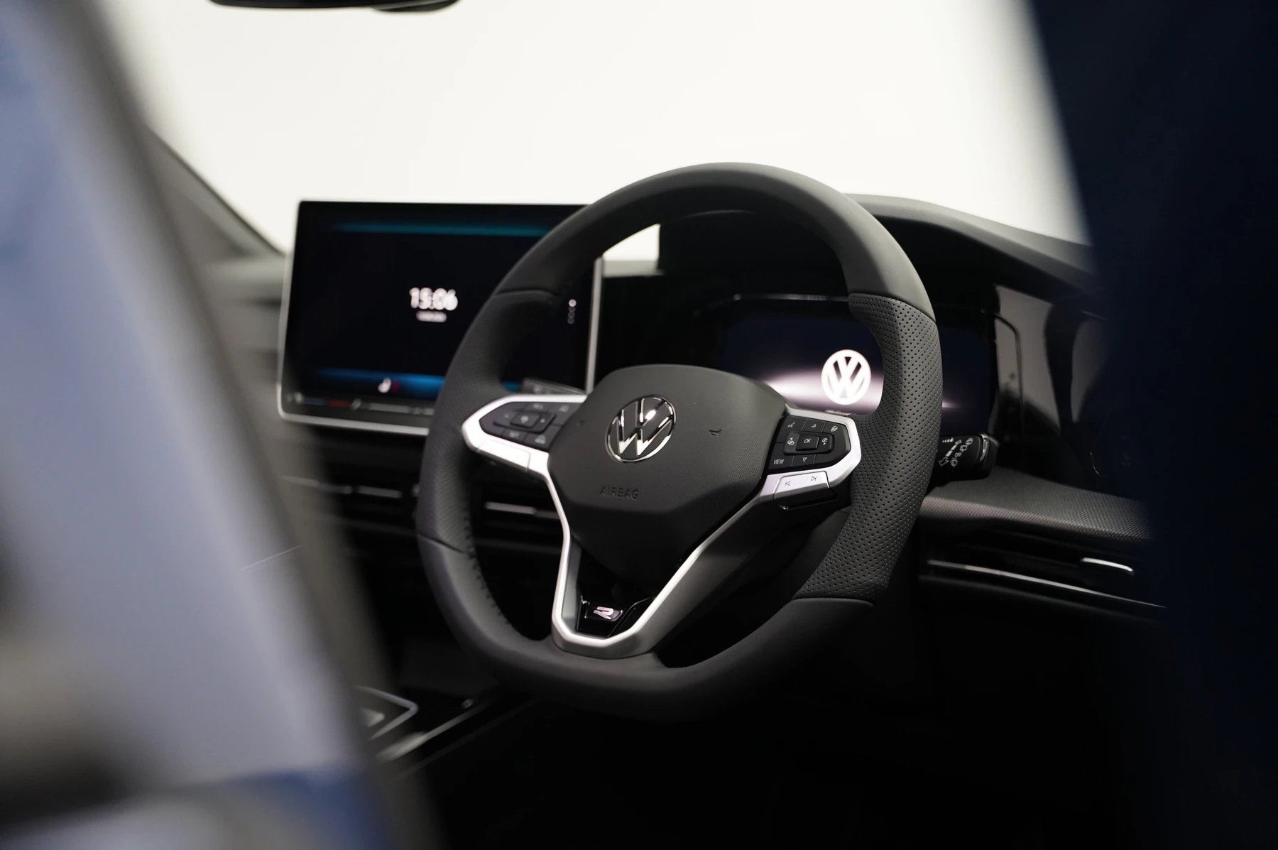 Volkswagen-Golf-image-15