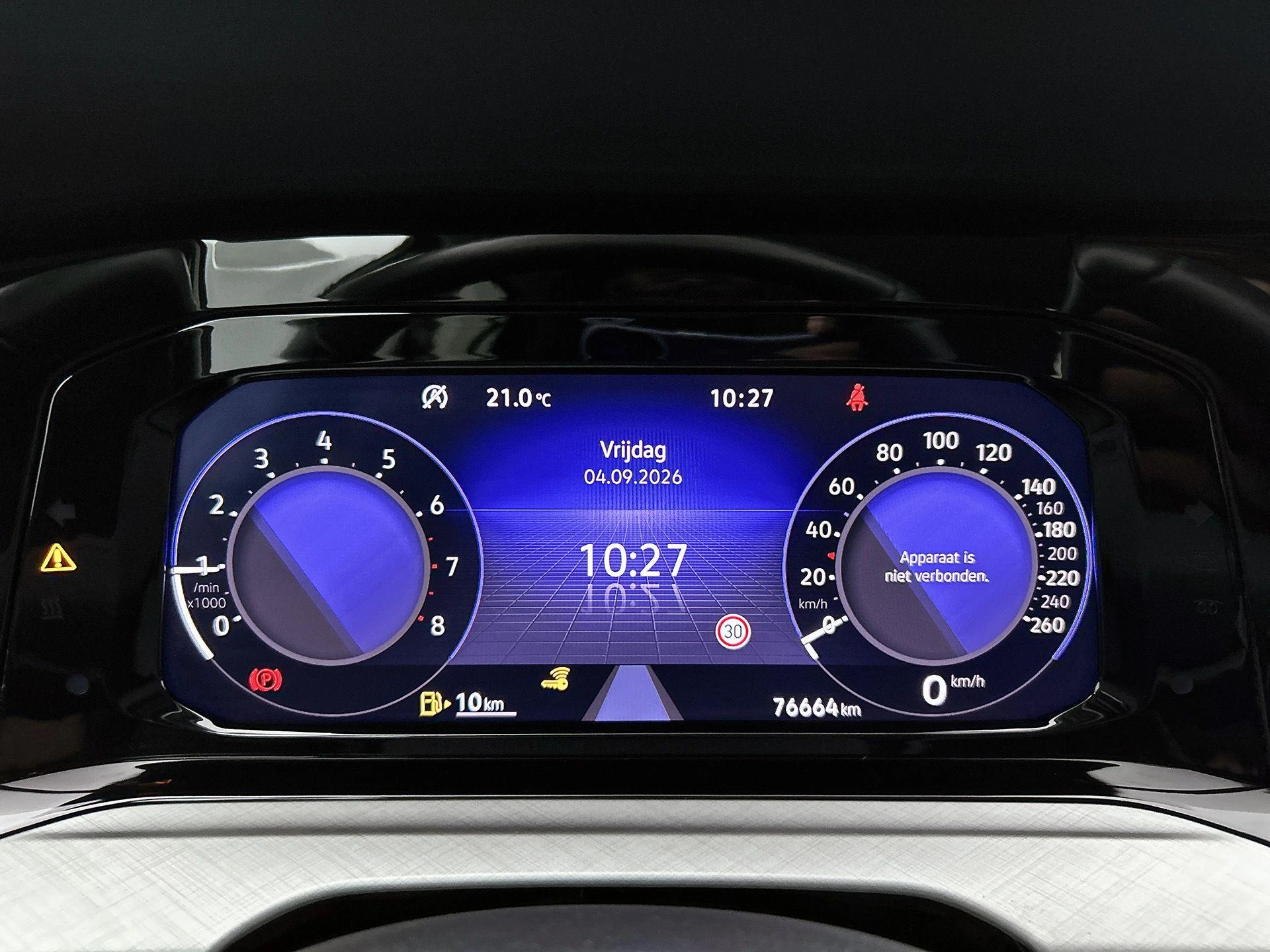 Volkswagen-Golf-image-7