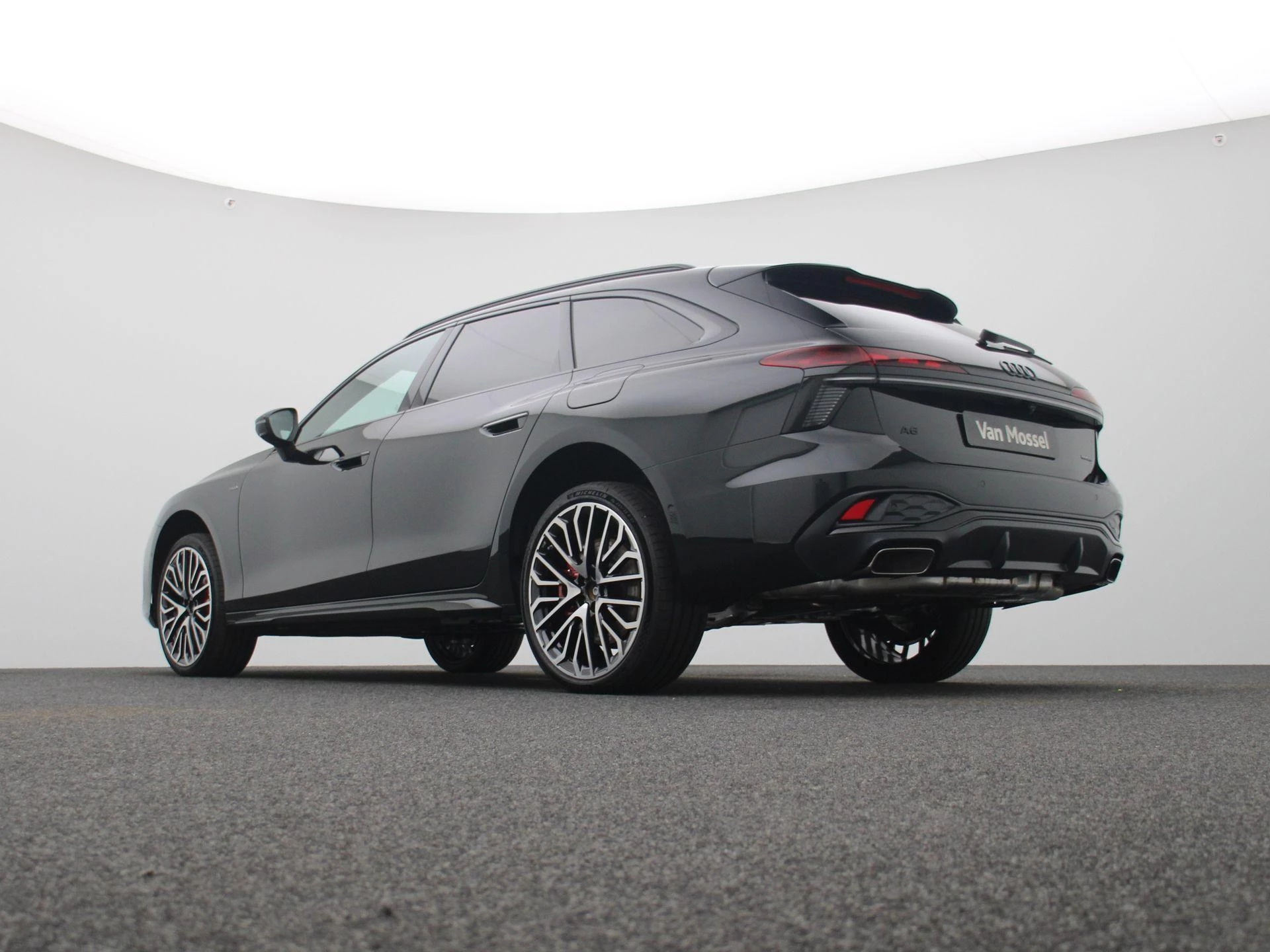 Audi A6 Avant 2.0 e-hybrid quattro S Competition 367 PK