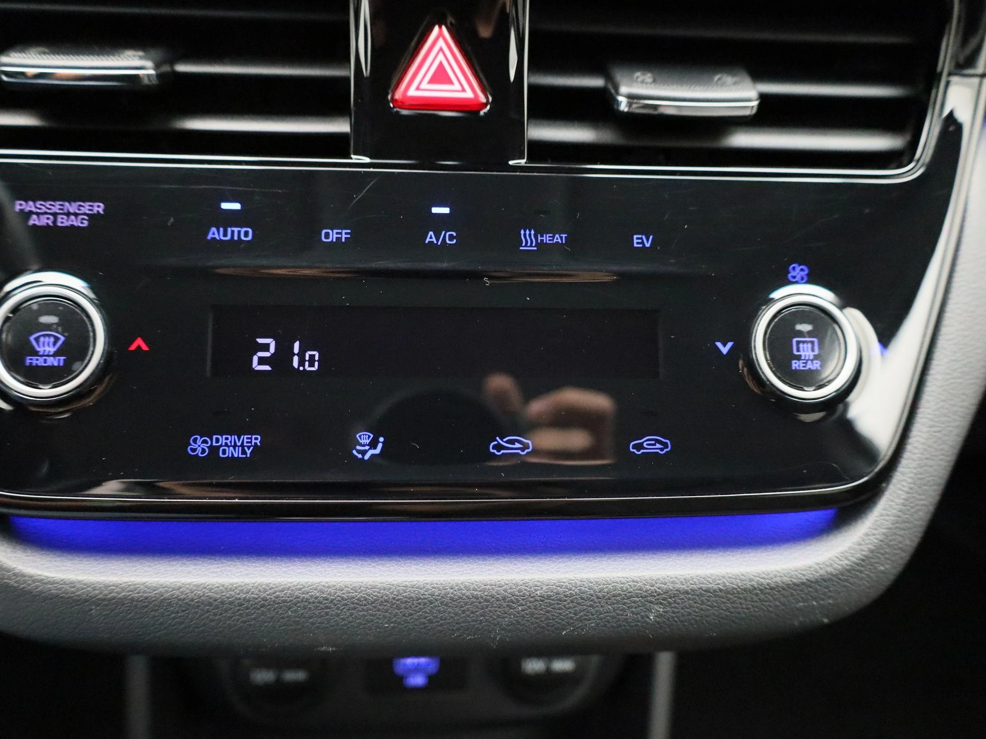 Hyundai-IONIQ-image-22