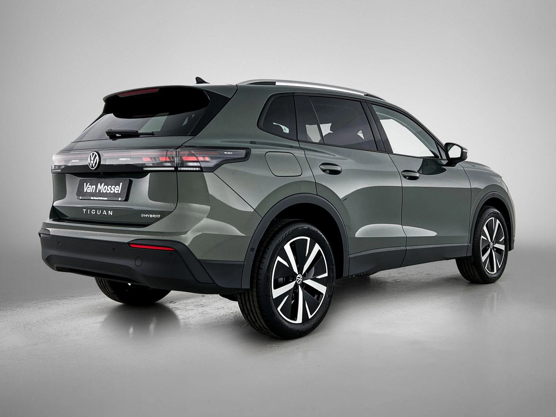 Volkswagen-Tiguan-image-3