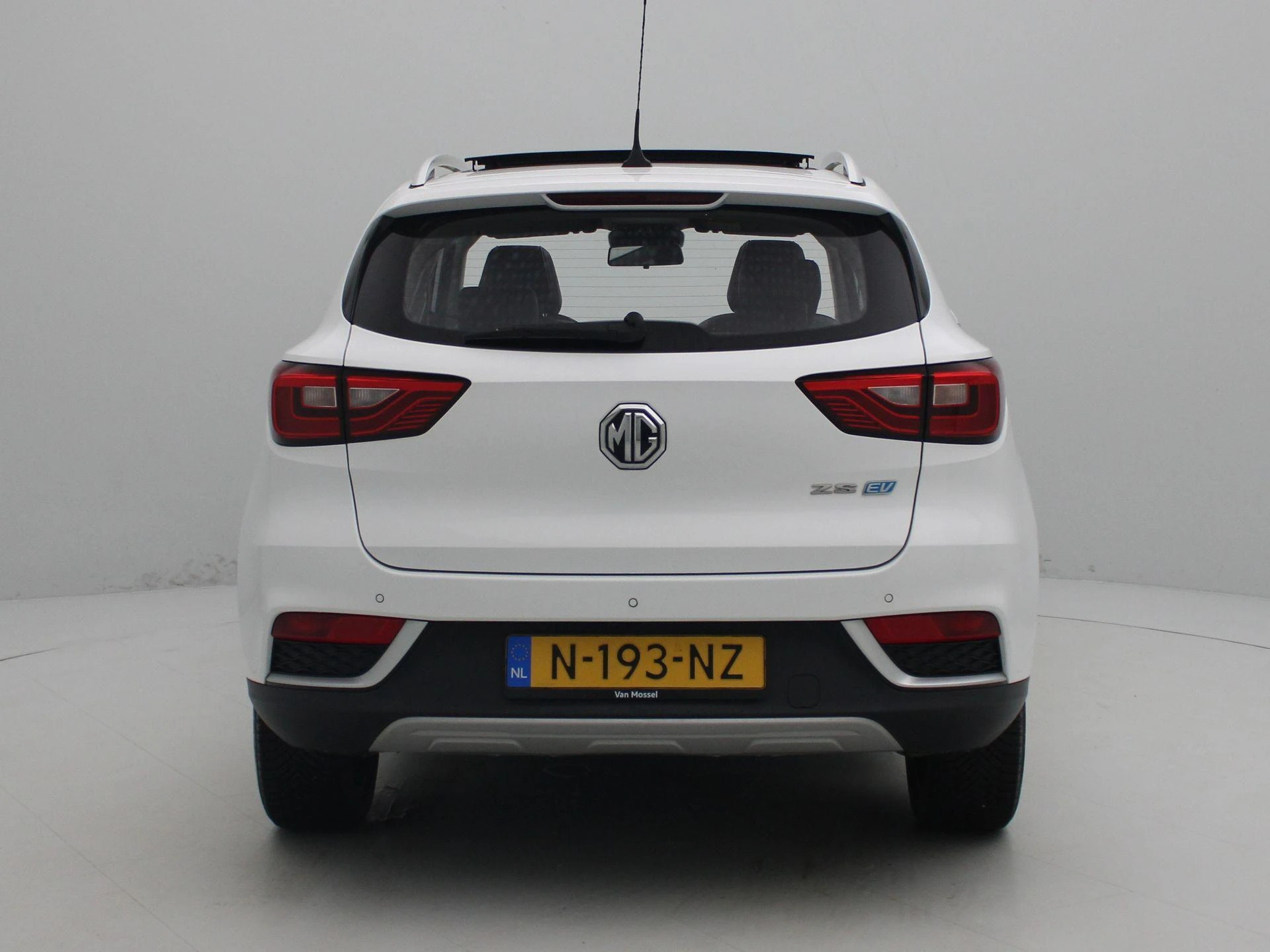 MG-ZS EV-image-5