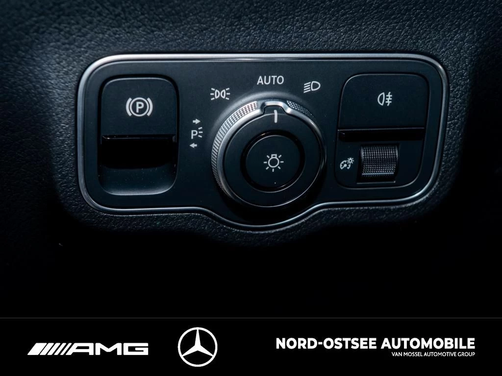 Mercedes-Benz-GLA-image-12