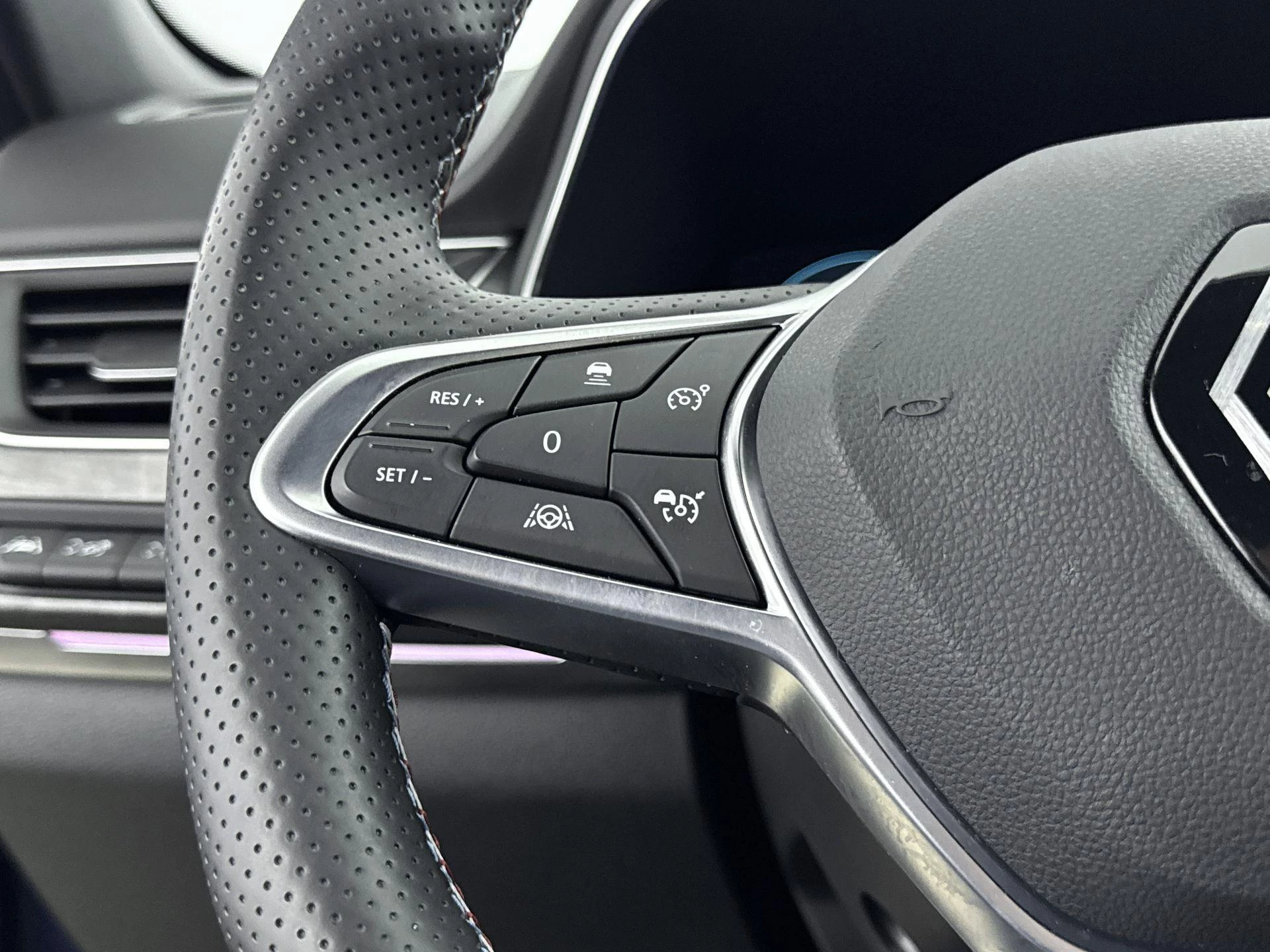 Renault-Arkana-image-5