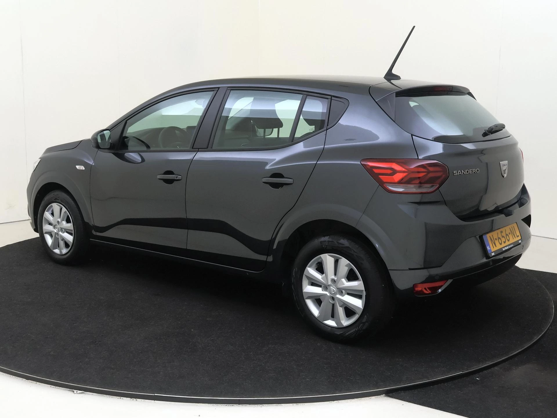 Dacia-Sandero-image-2