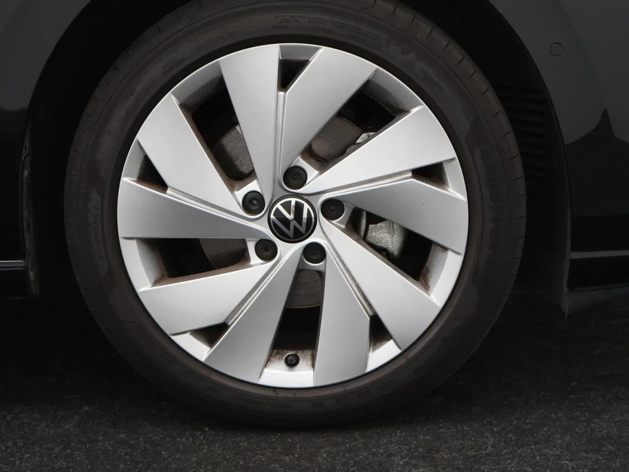 Volkswagen-Golf-image-19