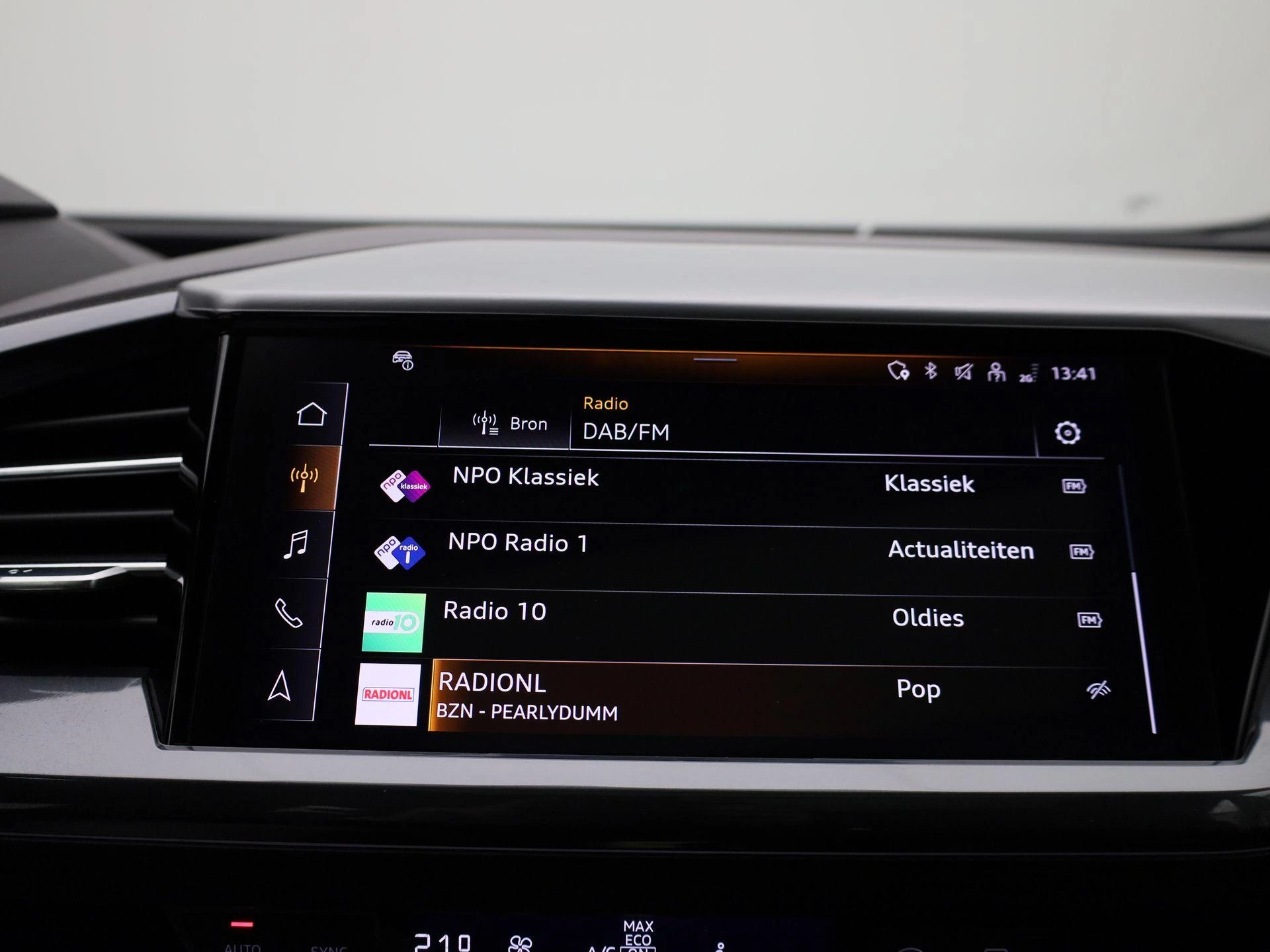 Audi-Q4 e-tron-image-24