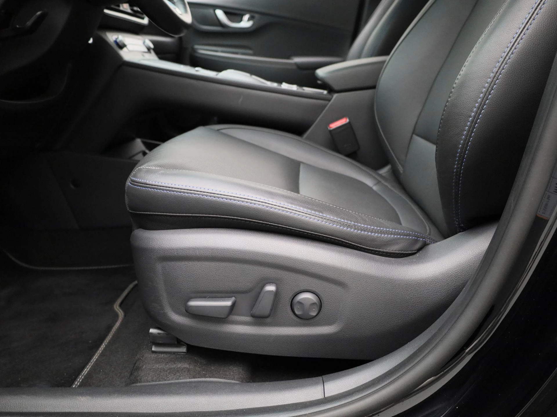 Hyundai-Kona-image-32