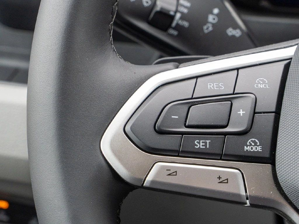 Volkswagen Crafter 35 Kasten mittellang Hochdach 2,0 TDi DSG