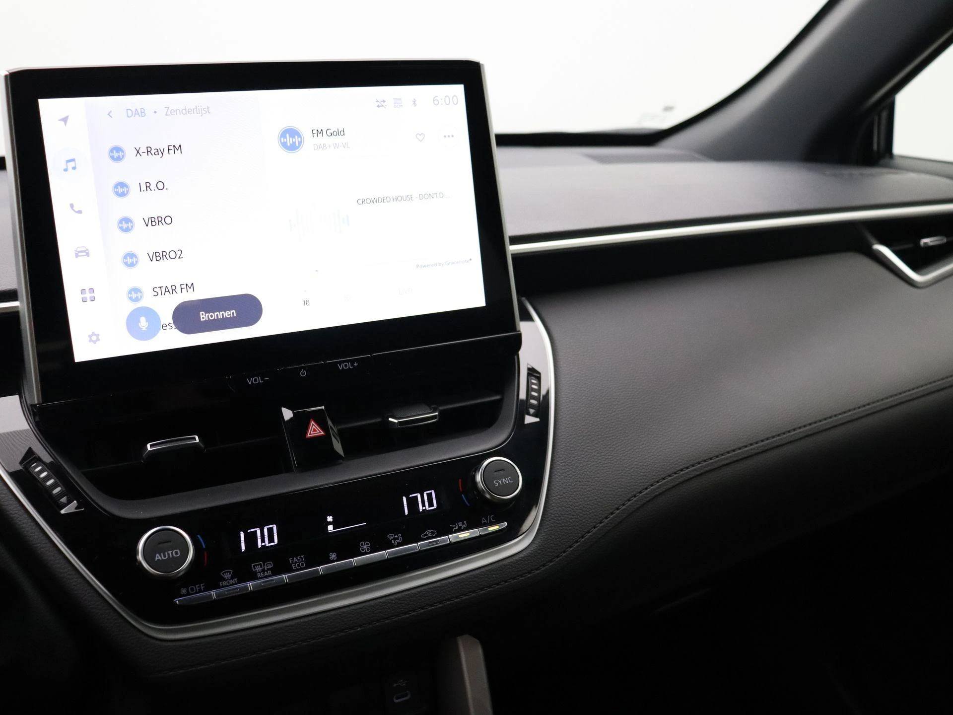 Toyota-Corolla Cross-image-12