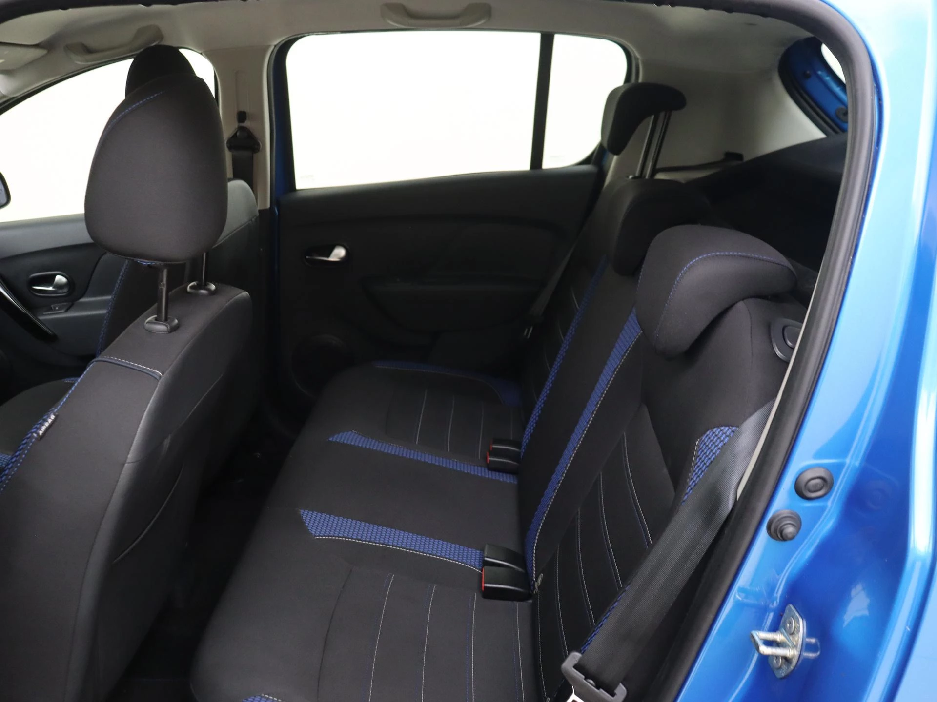 Dacia-Sandero Stepway-image-12