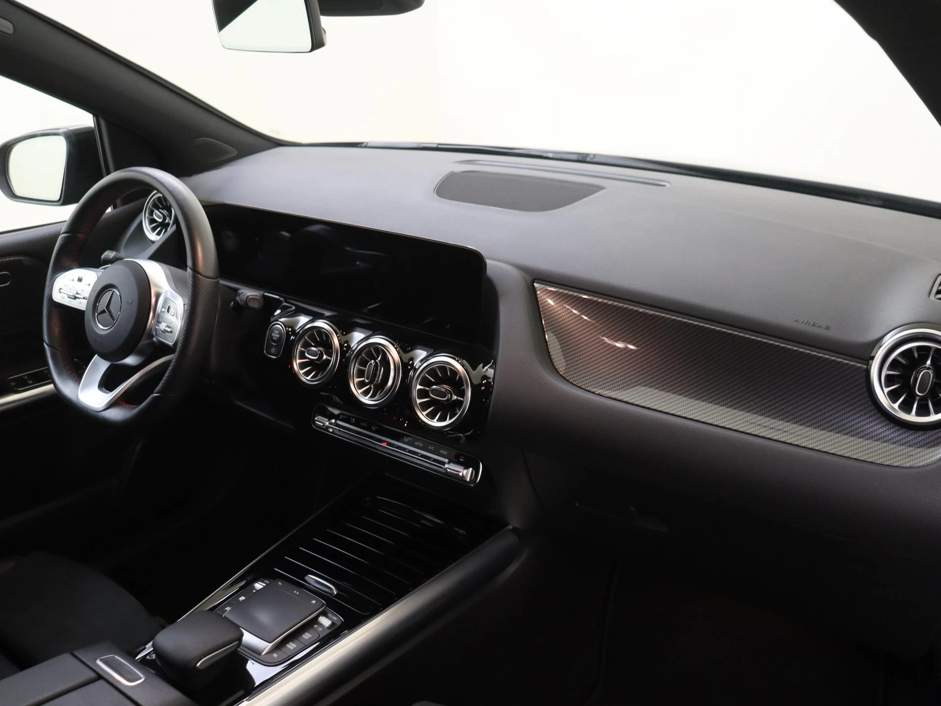 Mercedes-Benz-B-Klasse-image-4