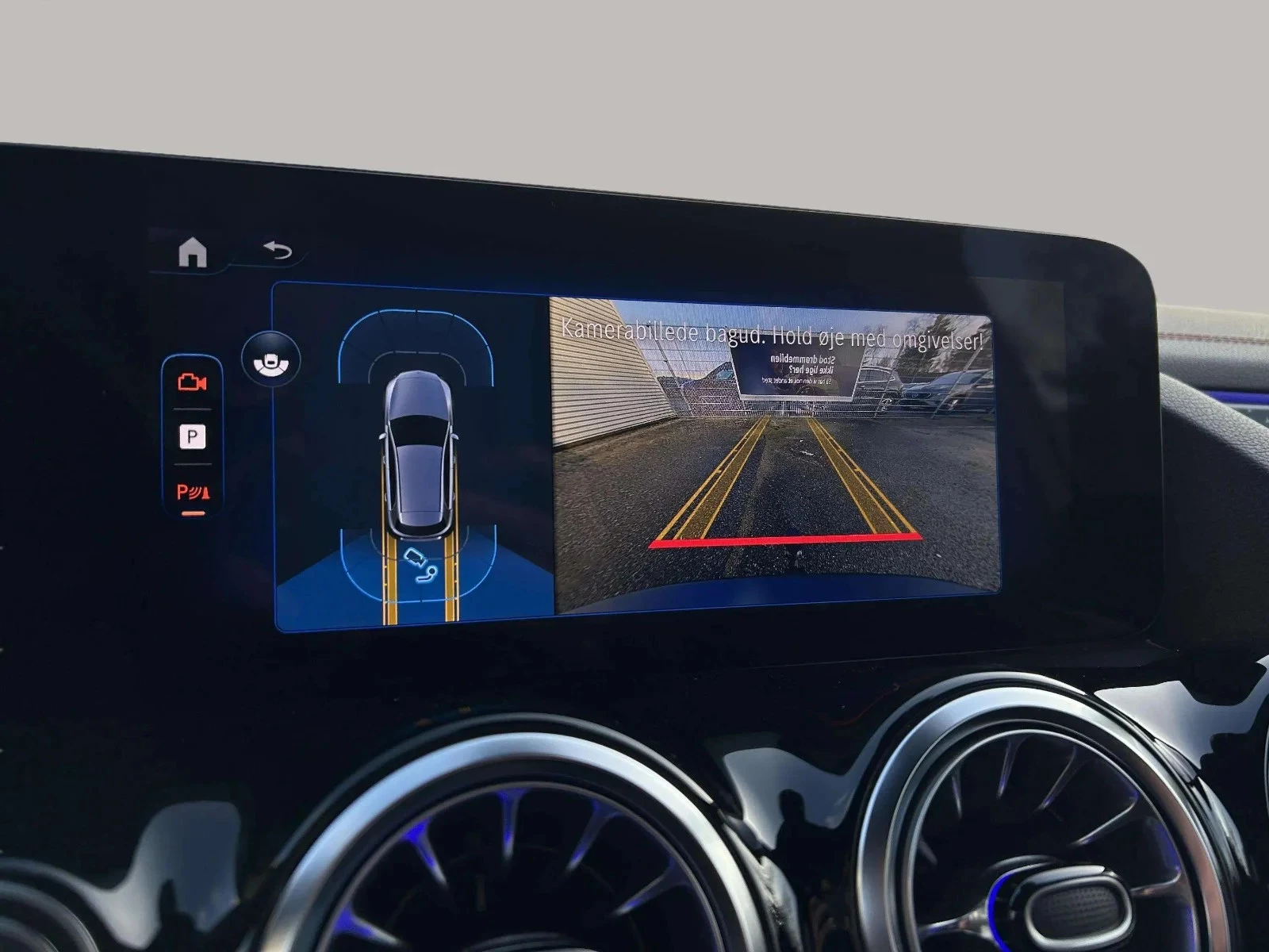 Mercedes-Benz-EQA-image-19