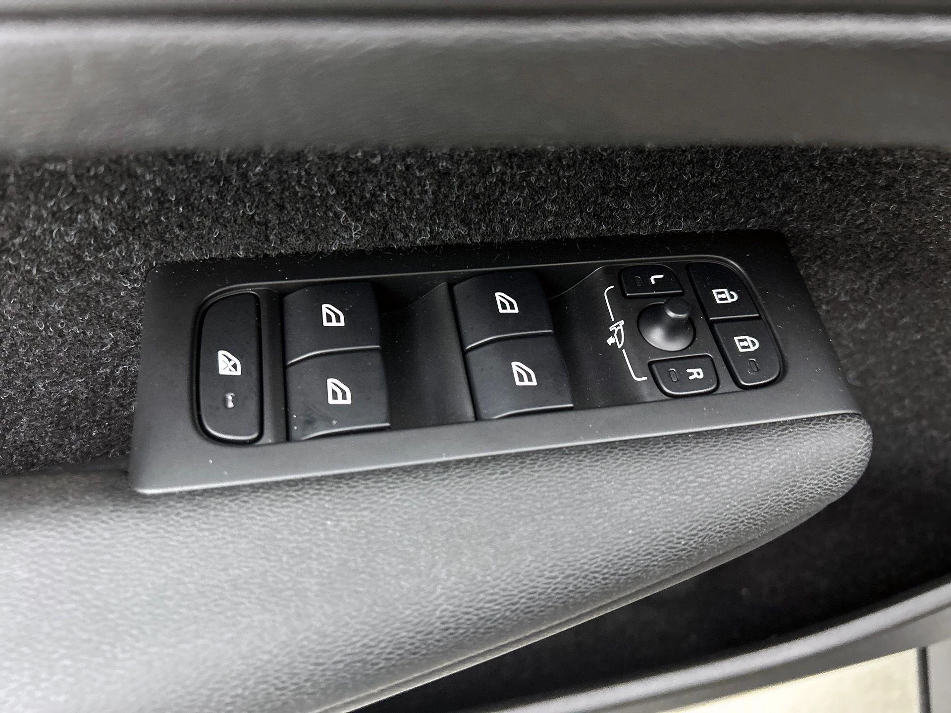 Volvo XC40 1.5 T5 Recharge R-Design