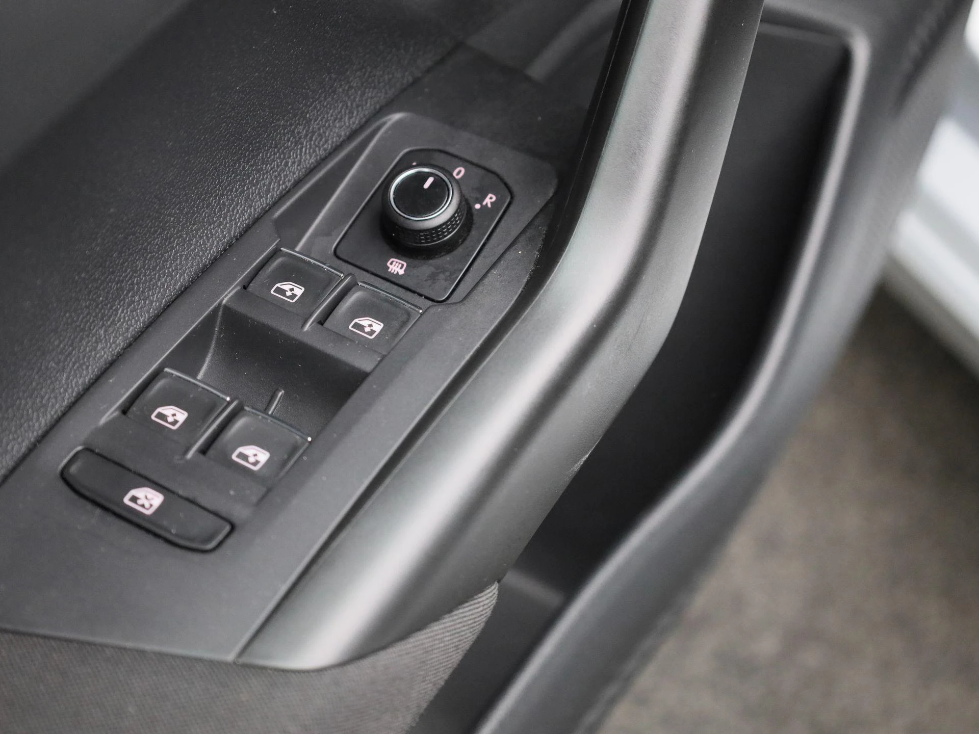 Volkswagen-Polo-image-28