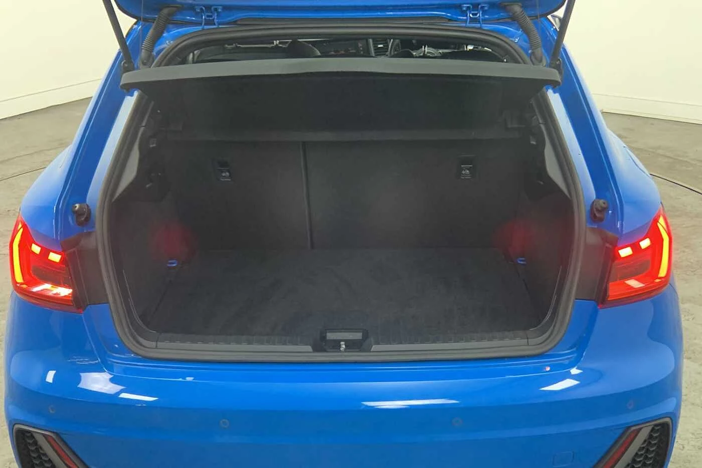 Audi-A1 Sportback-image-8