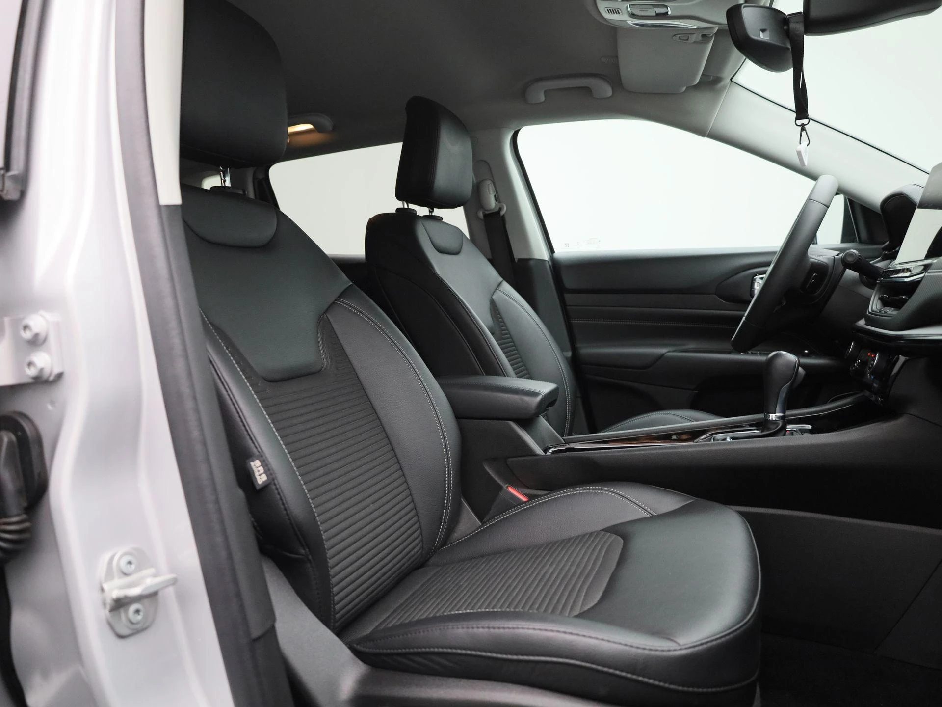Jeep-Compass-image-30