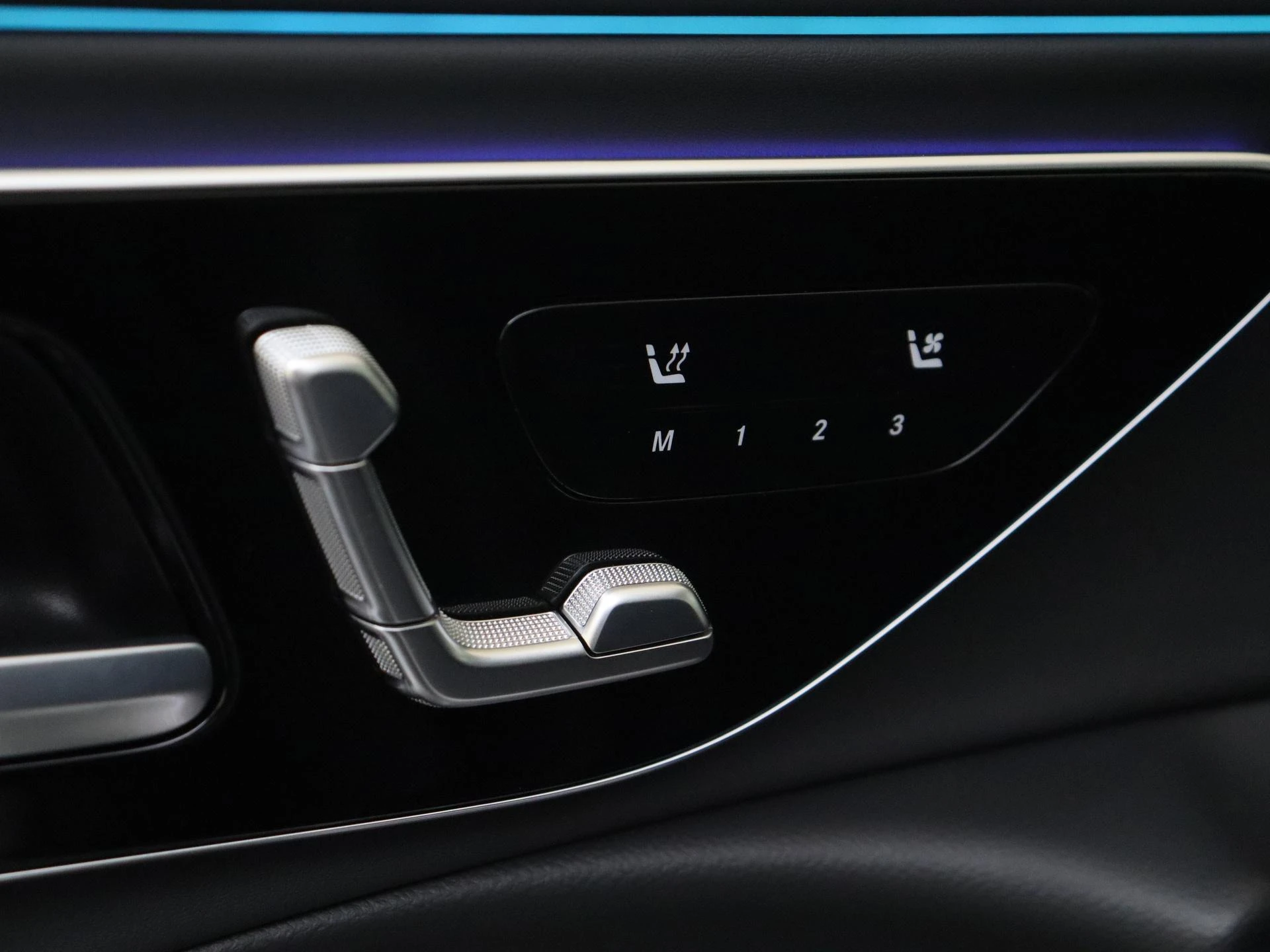 Mercedes-Benz-E-Klasse-image-32