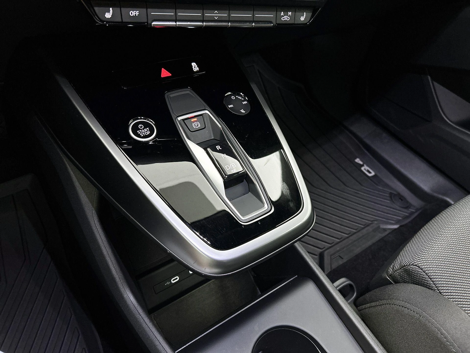 Audi-Q4 e-tron-image-10