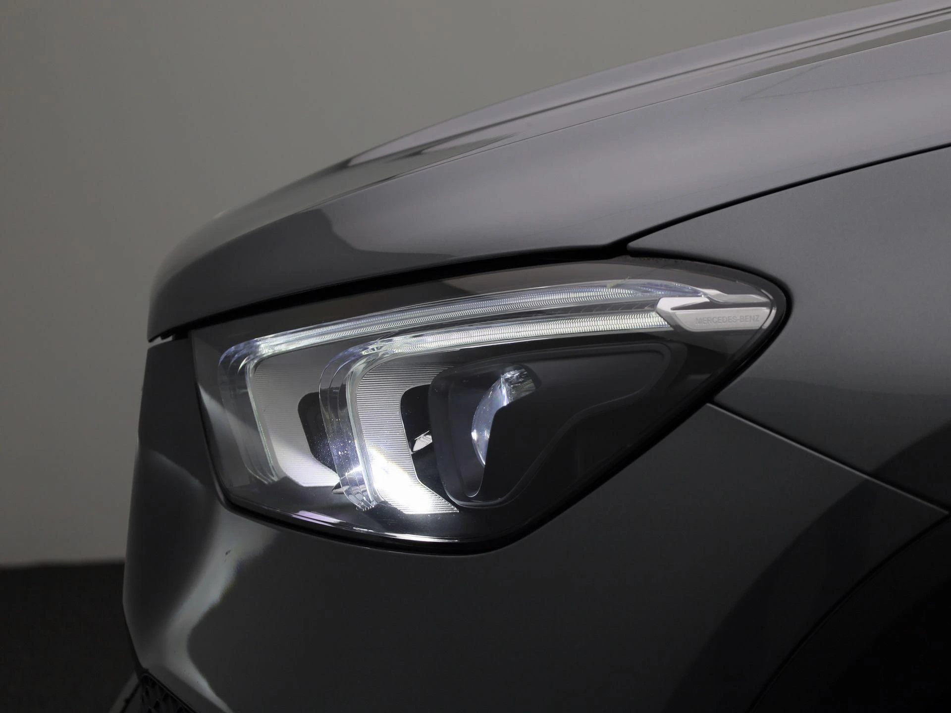 Mercedes-Benz-GLE-image-16