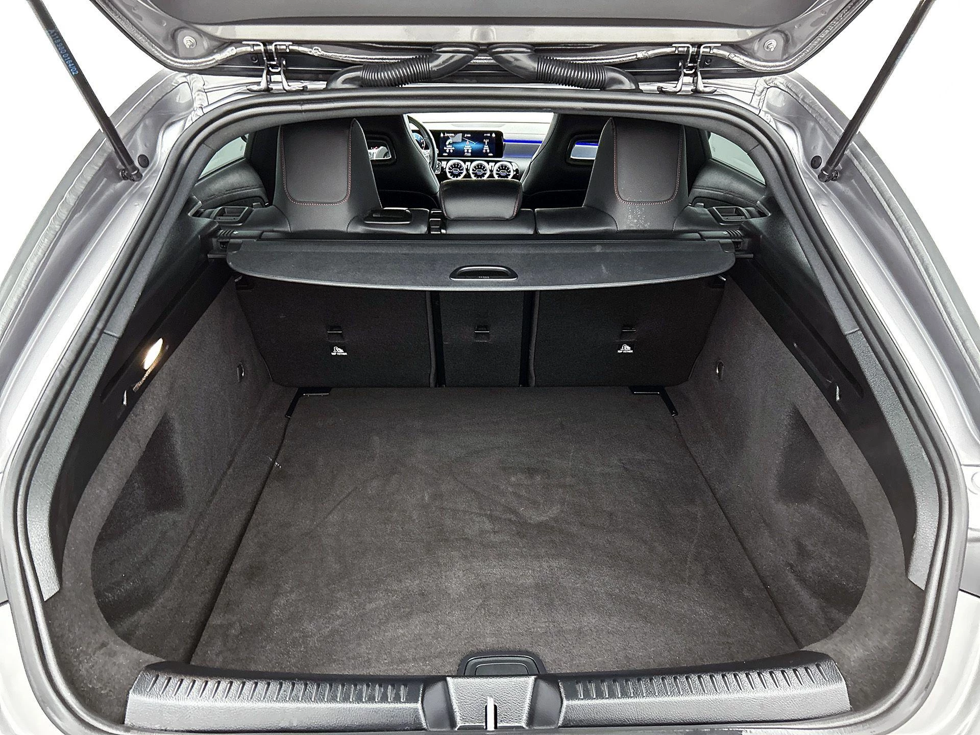 Mercedes-Benz-CLA-image-34