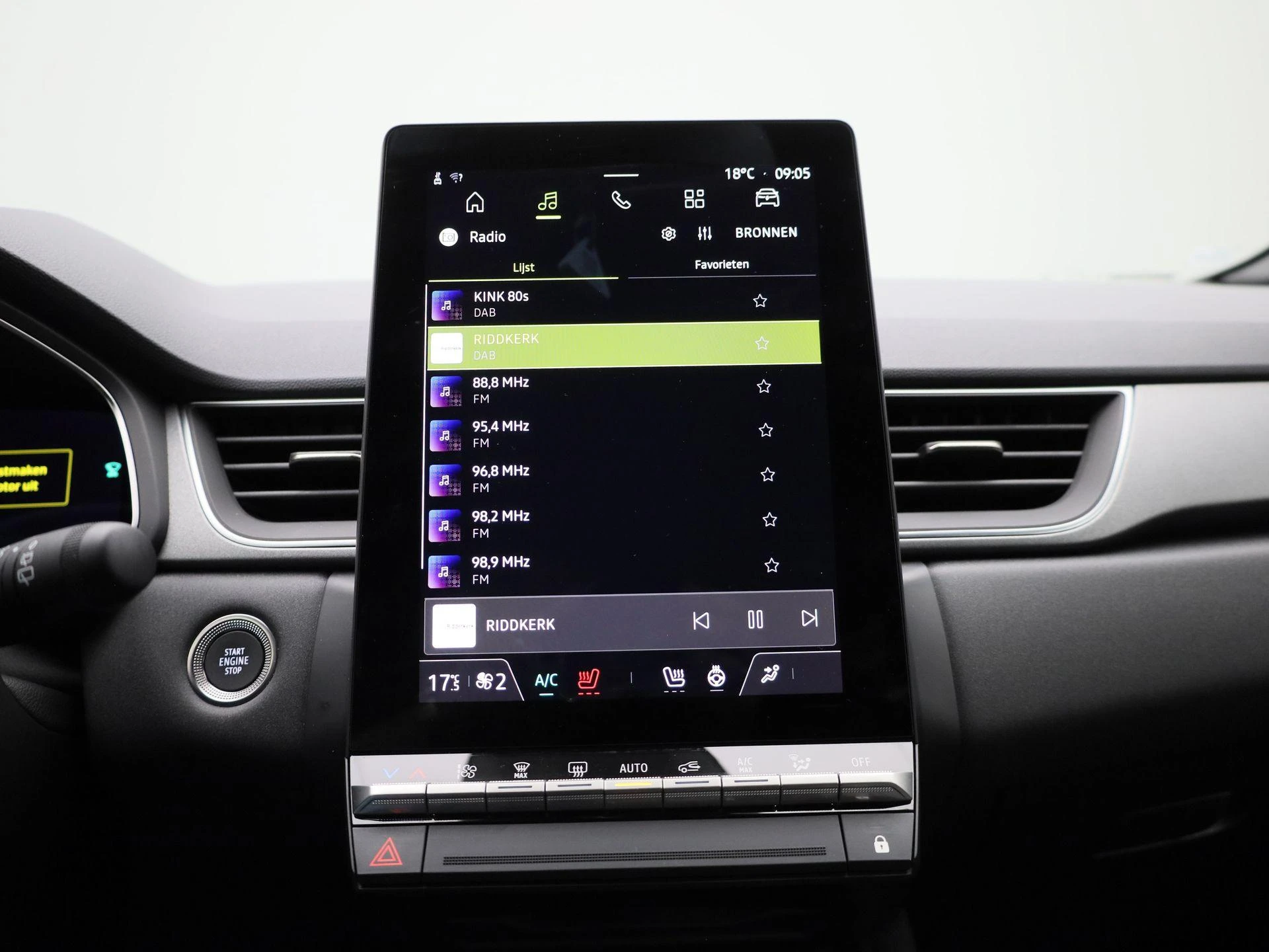 Renault-Captur-image-21