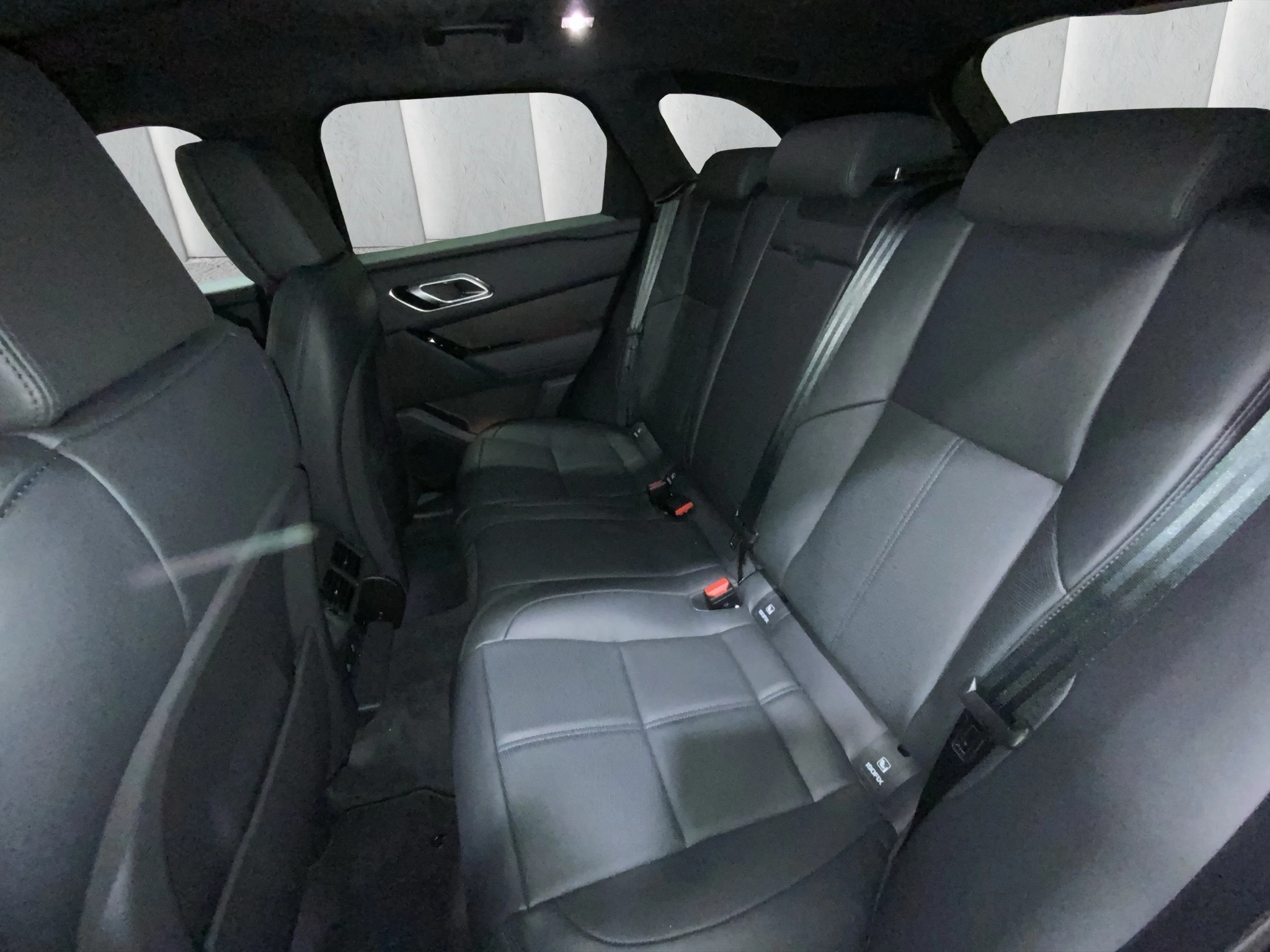 Land Rover-Range Rover Velar-image-6