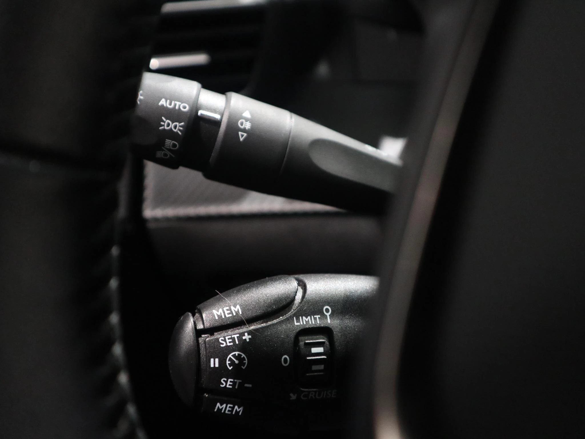 Peugeot-208-image-19