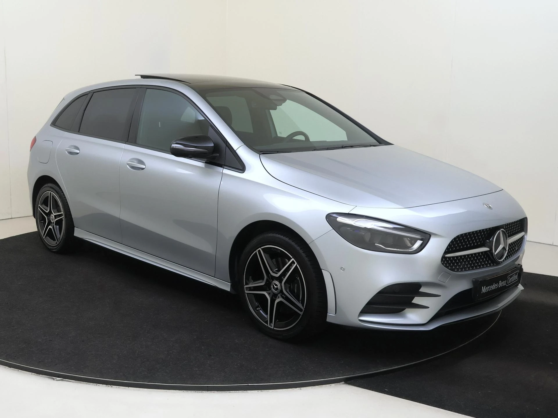 Mercedes-Benz B-Klasse 250 e Business Solution AMG