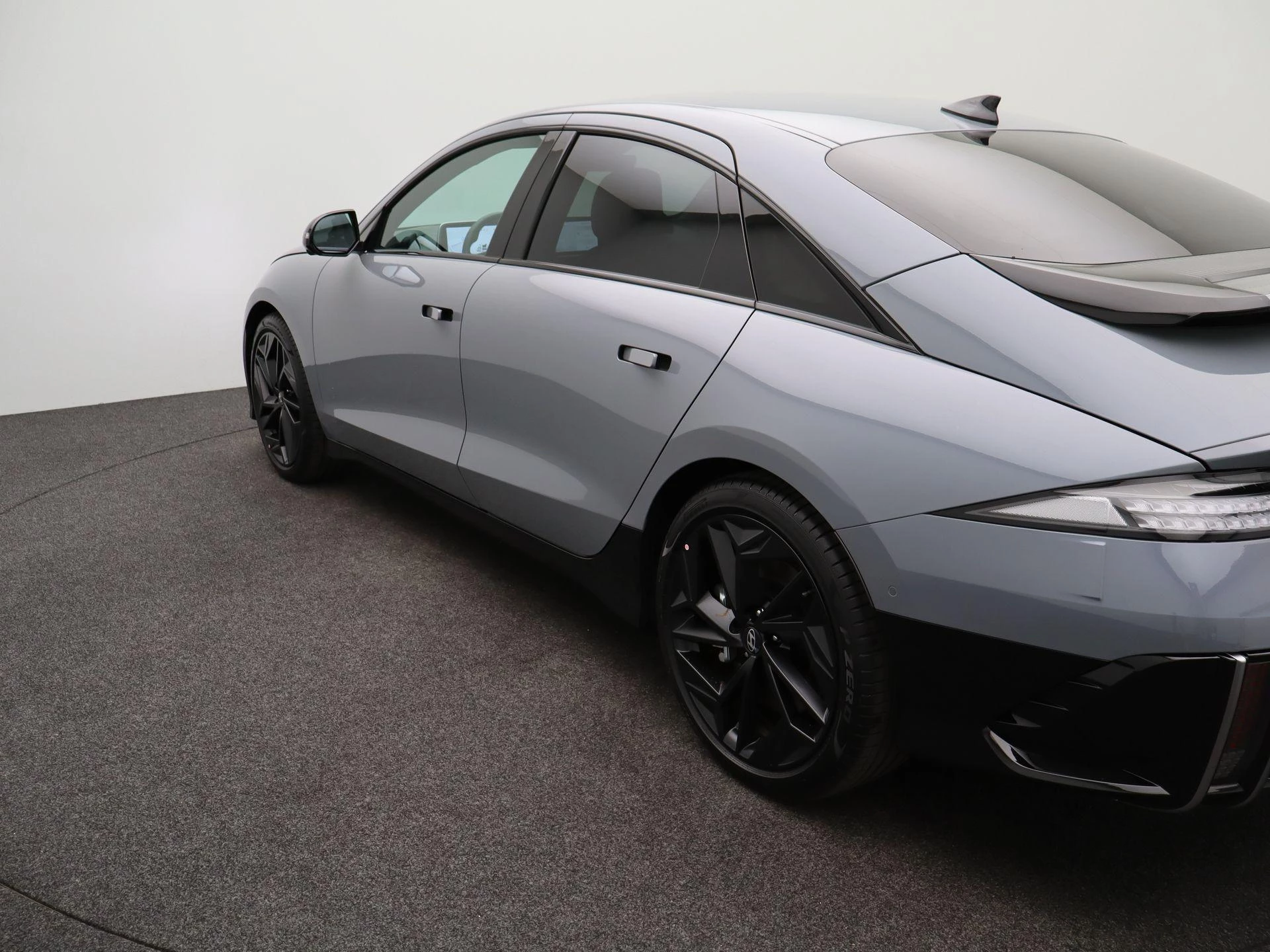 Hyundai IONIQ 6 Business 77.4 kWh