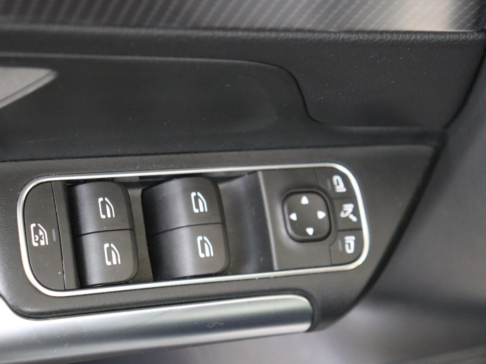 Mercedes-Benz B-Klasse 180 Launch Edition Premium