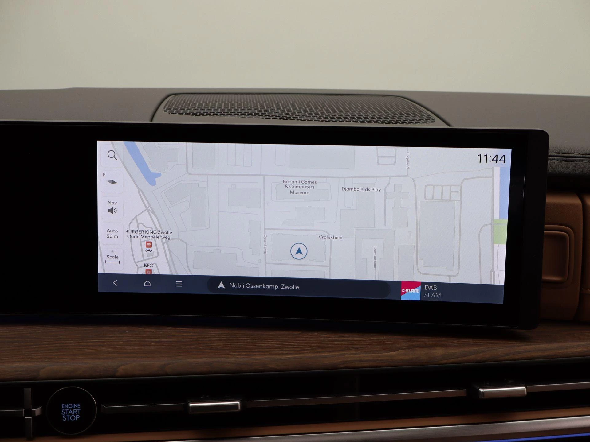 Hyundai-Santa Fe-image-16