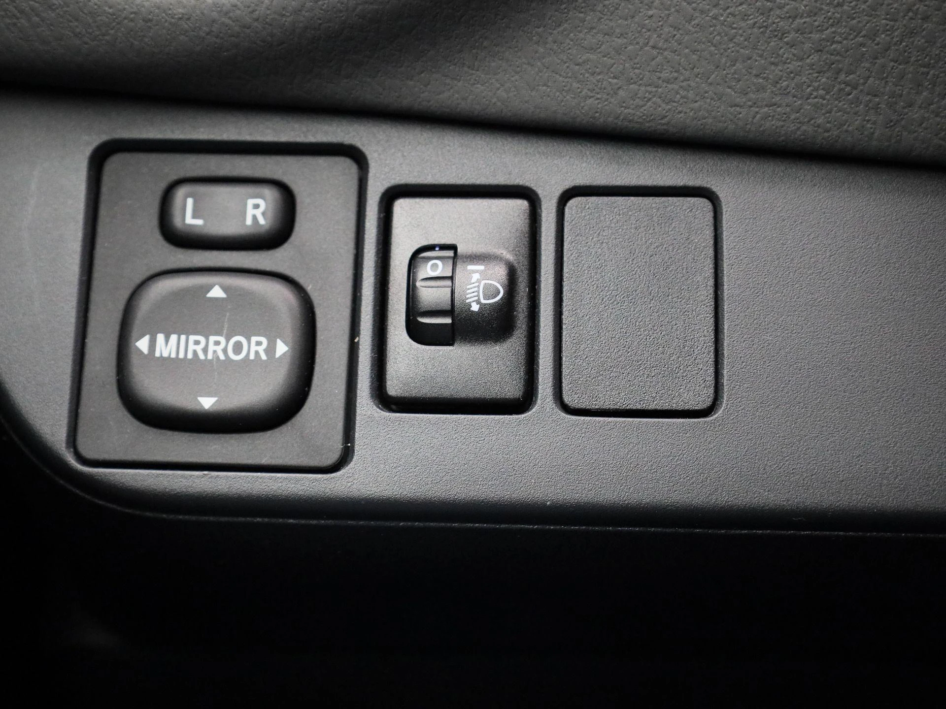 Toyota-Yaris-image-19